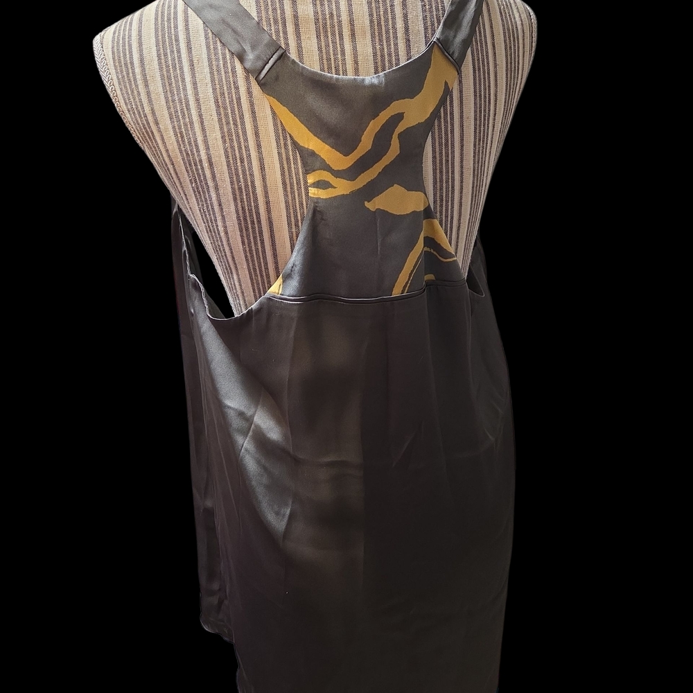 Chic Gray Satin Sleeveless Blouse - Picture 4 of 5